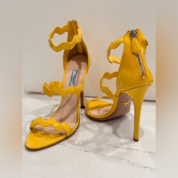 Prada |40| Yellow - Picture 3 of 4